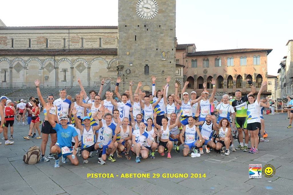 Foto podisti Ca.I. alla partenza della Pistoia-Abetone
